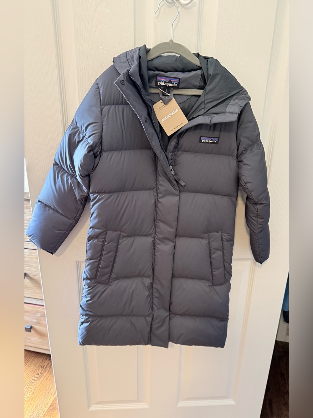 NWT Kids Patagonia Silent Down Puffer Coat in Gray Size Small Boys Girls